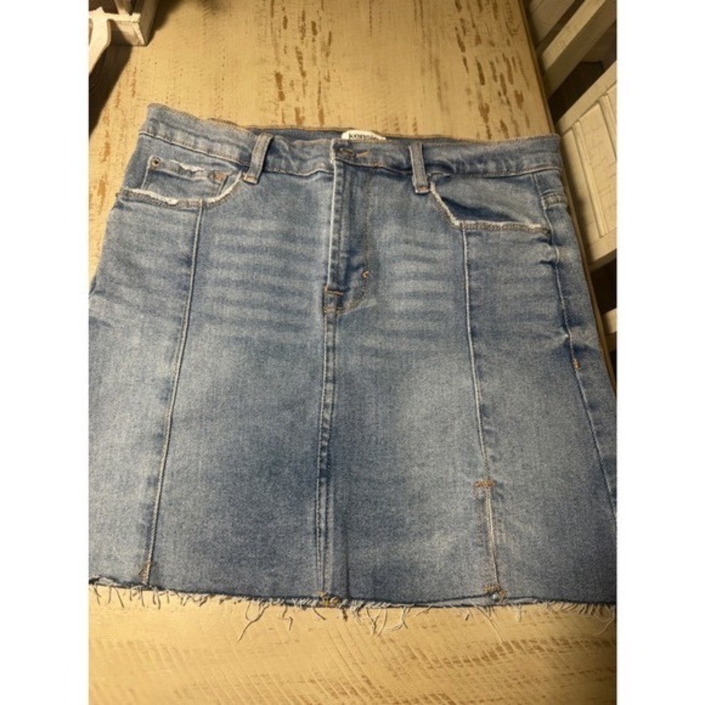 Kensie Jeans Vintage Luxe High Rise Denim Mini Skirt Light Wash Blue Size 4/27